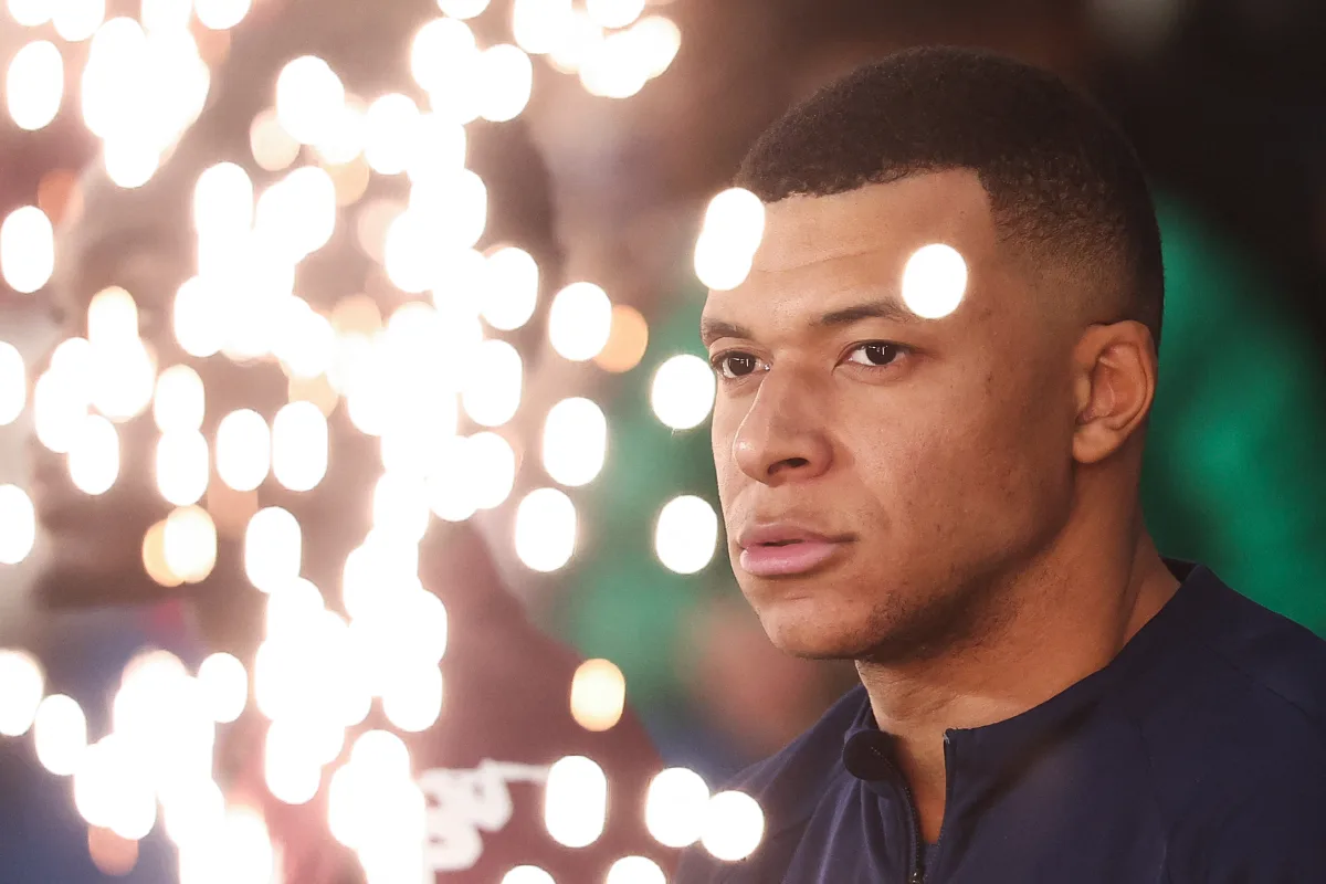 Kylian Mbappé hints at timing of PSG departure announcement